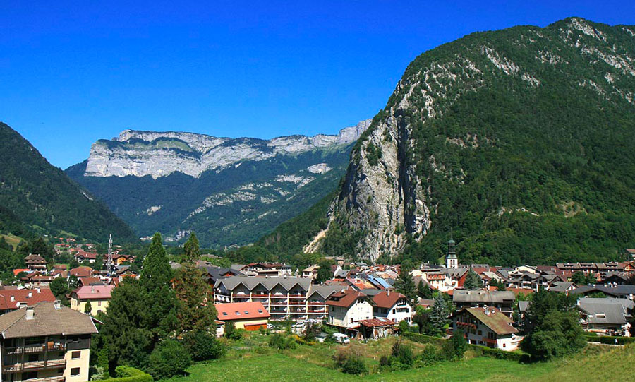 Th&ocirc;nes dans le massif des Aravis